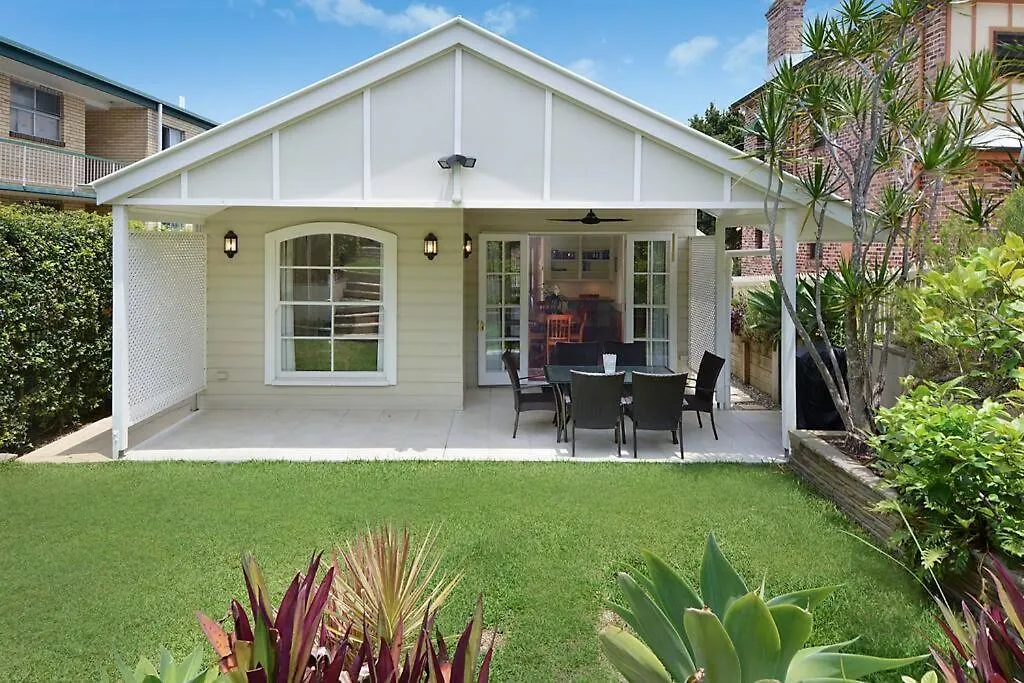 The Family Getaway ~ 3 Bed/2 Bath/1Car ~ Wooloowin Villa Brisbane